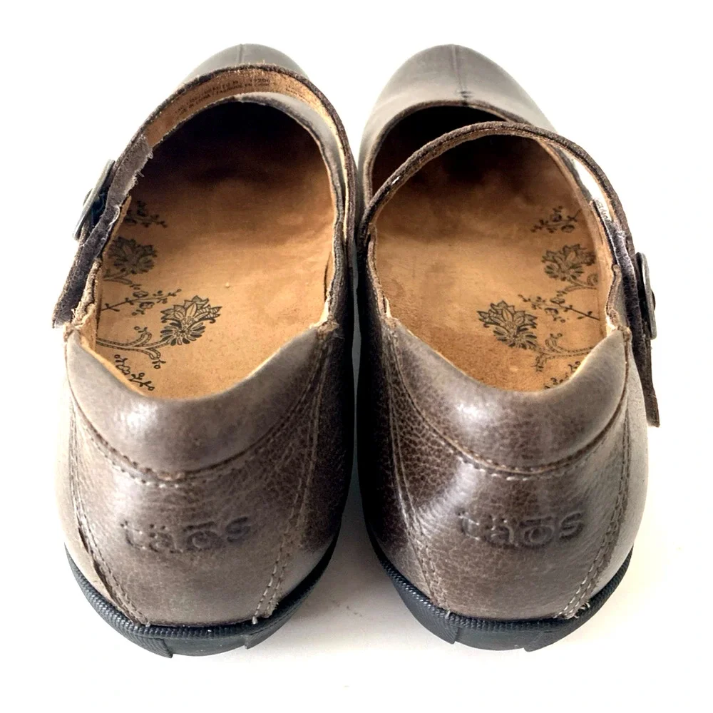 Taos Ta Dah Mary Jane Wedge Flat Taupe Leather Round Toe Brown 8.5 US 39 EU